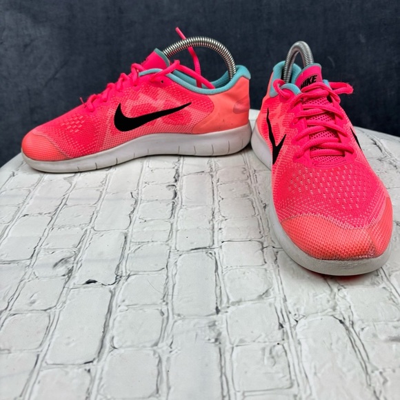 Nike Free RN 2017 (GS) Racer Pink/Black-Lava Glow Kids 7Y = Womens 8.5 - Picture 1 of 9